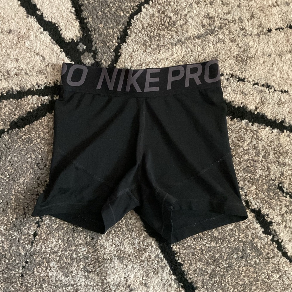 Woman’s Nike Pro Athletic Shorts Spandex
